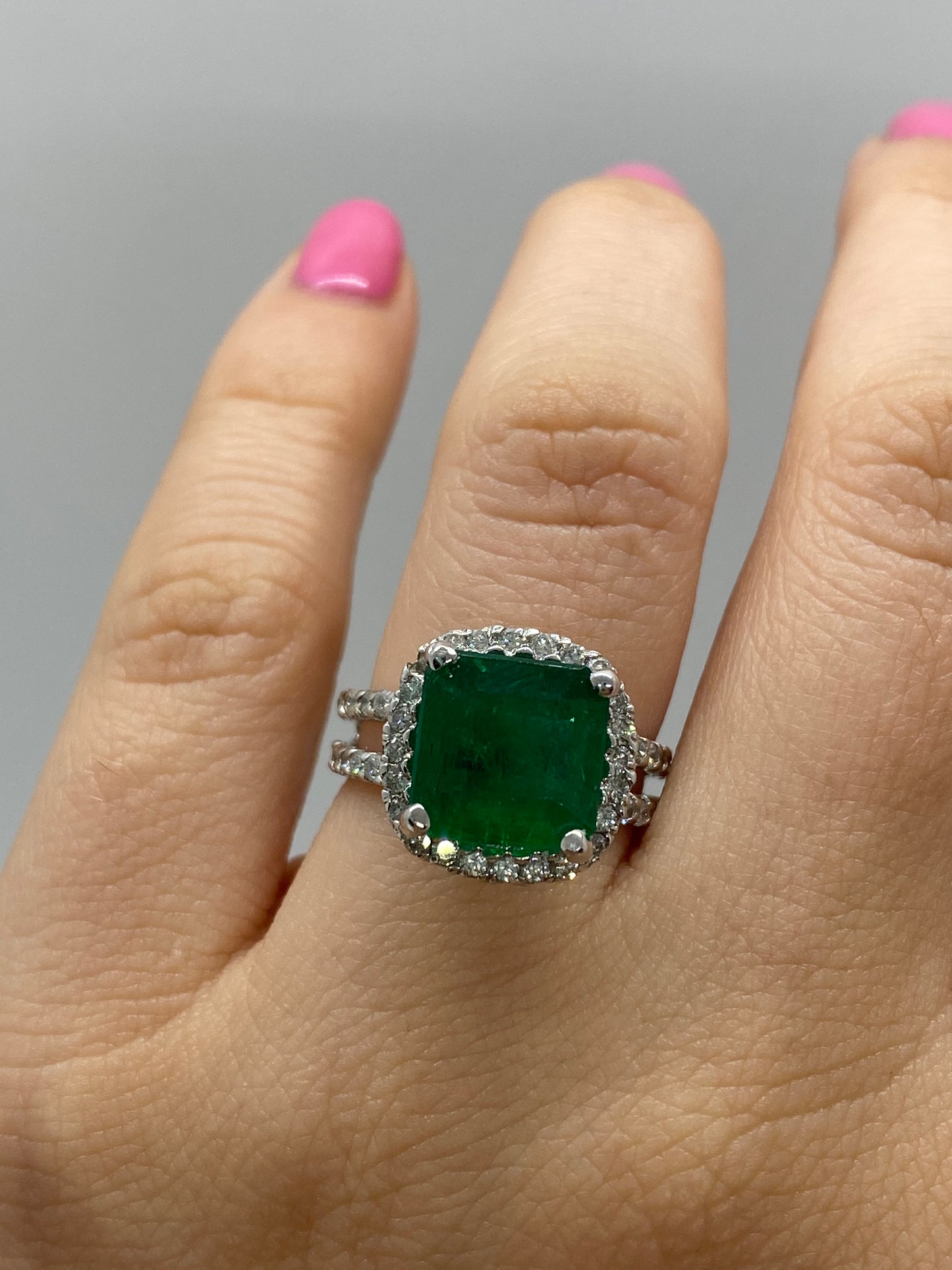 Emerald Ring R17310 - Royal Gems and Jewelry