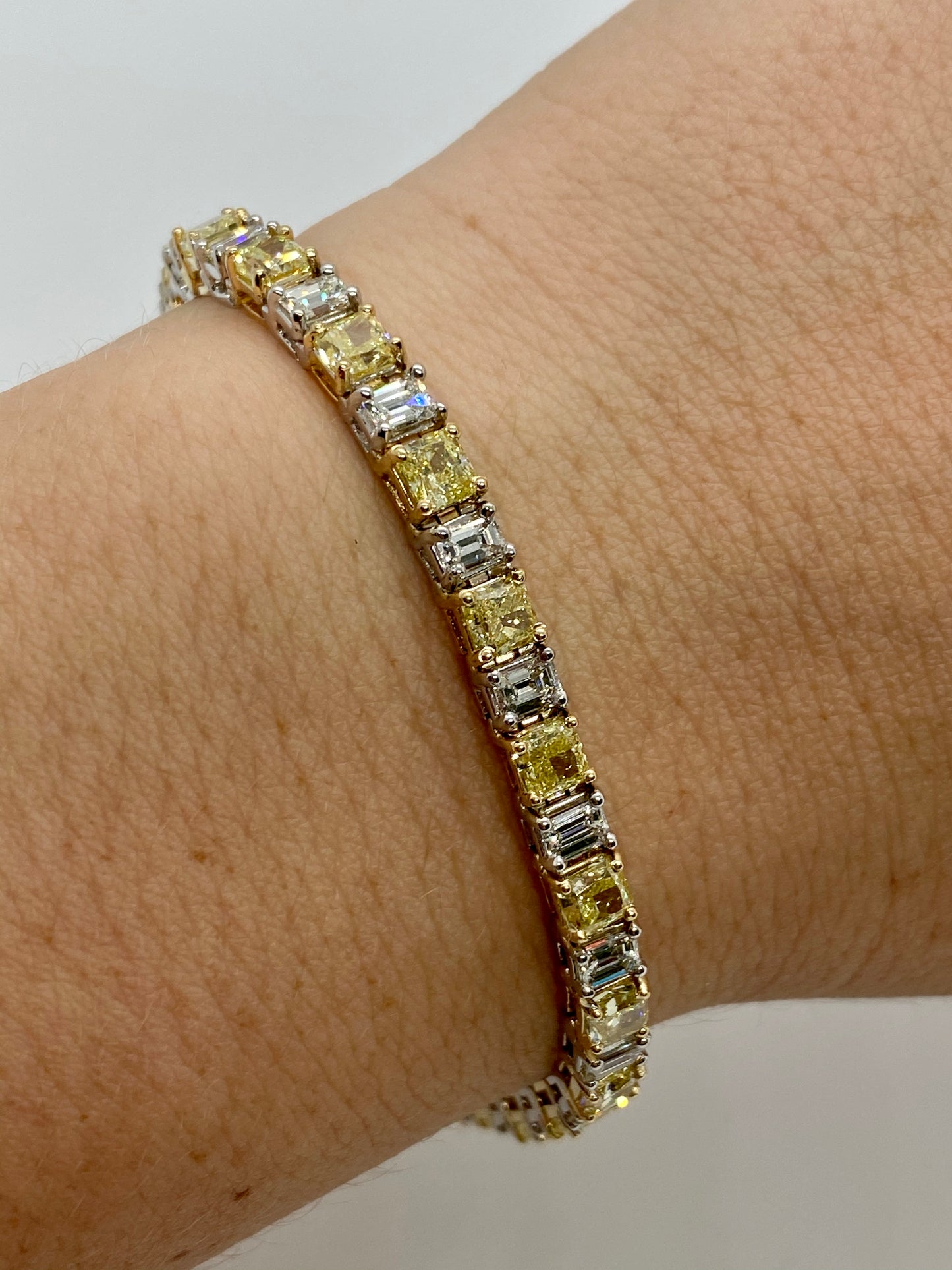 Yellow Diamond Bracelet BR03929