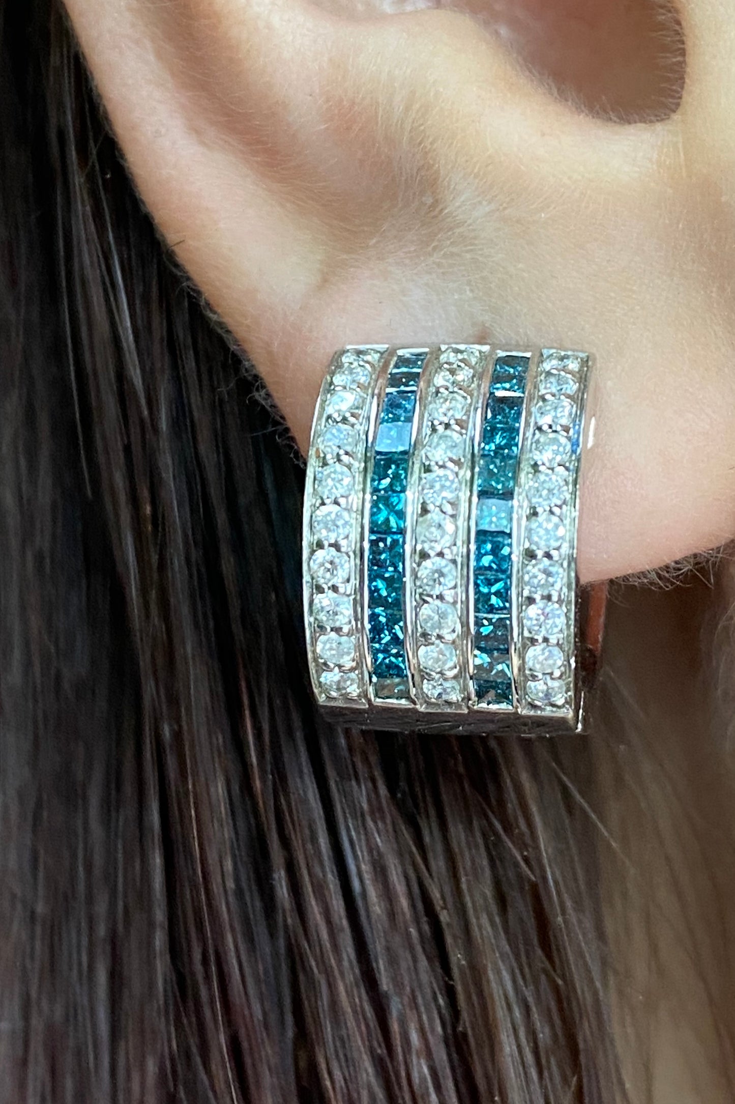 Blue Diamond Earring E01347