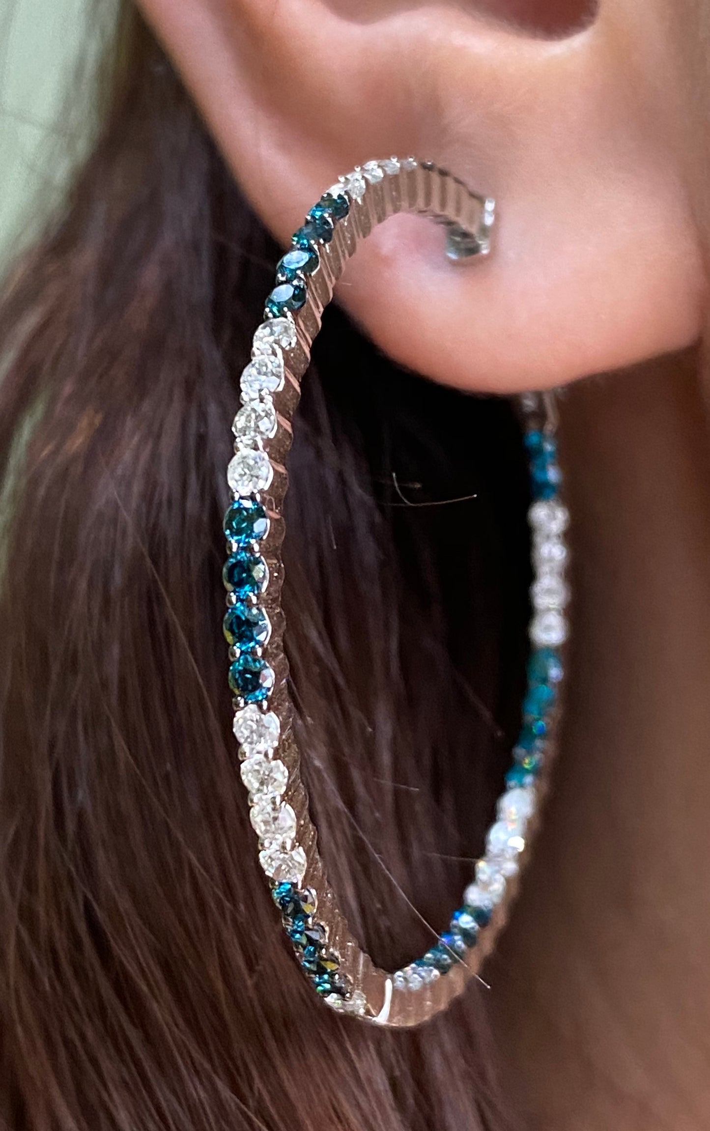 Blue Diamond Earring E09025