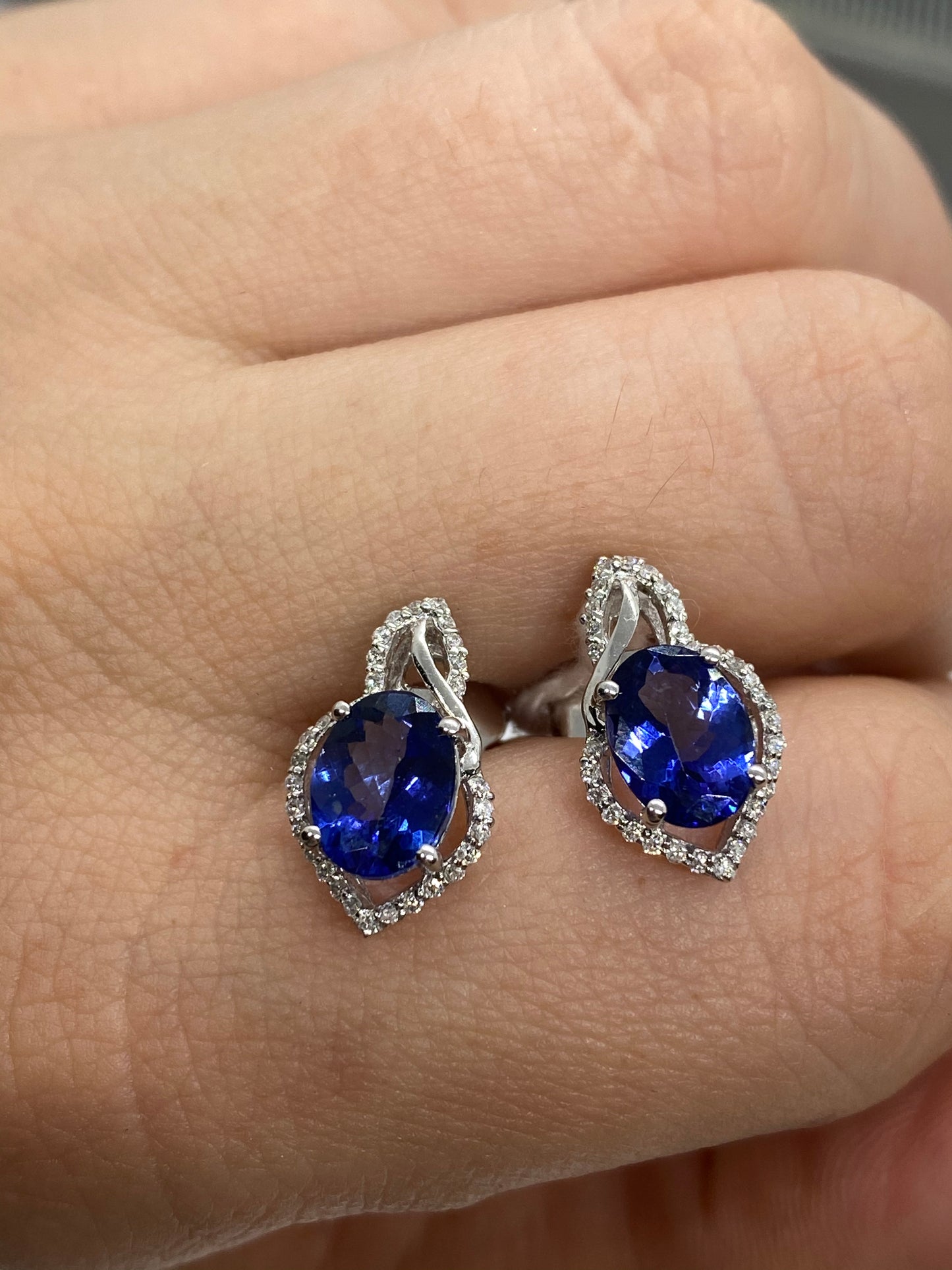 Tanzanite Earring E10334 - Royal Gems and Jewelry