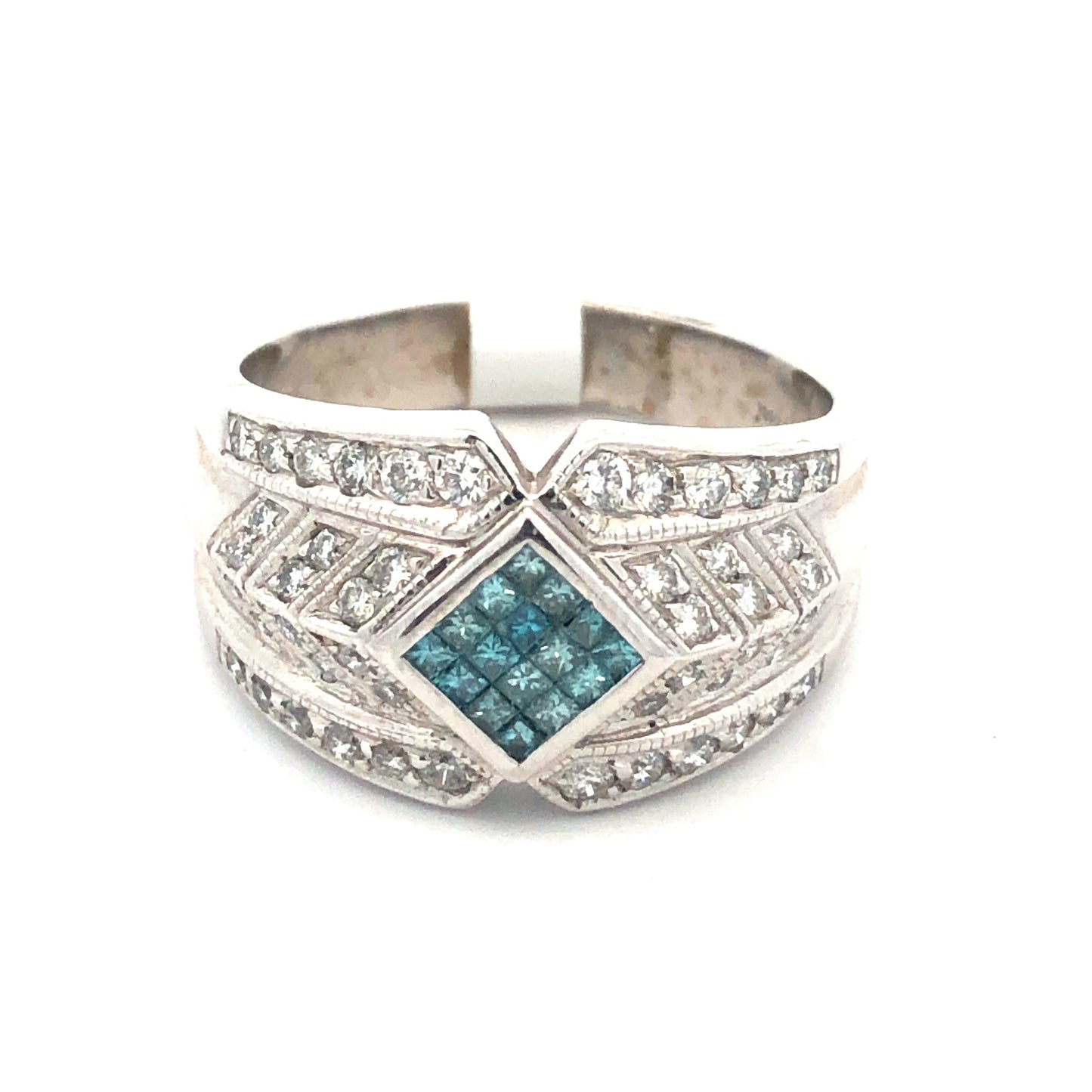 Blue Diamond Ring R09576