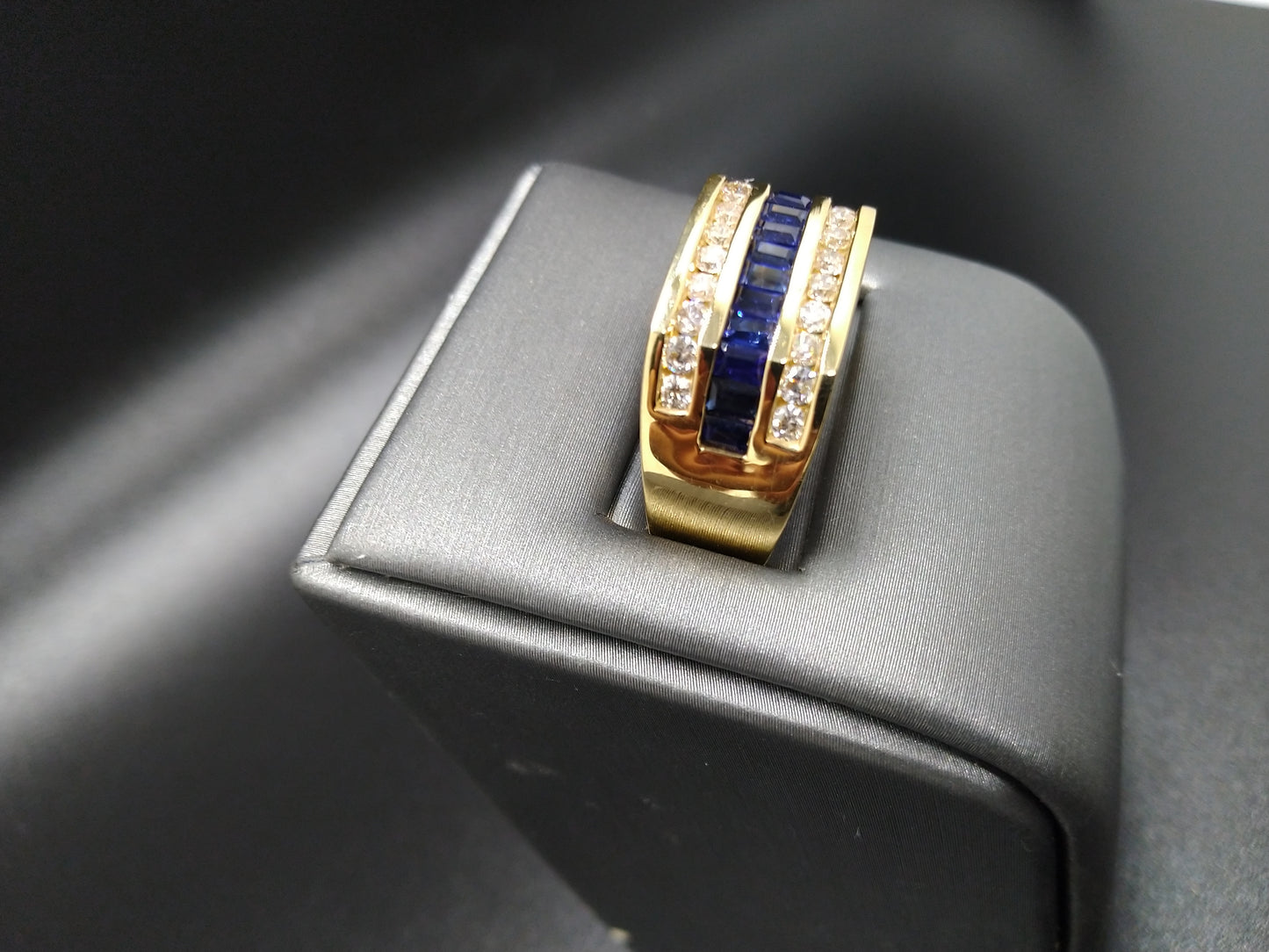 Men's Sapphire Ring R17195