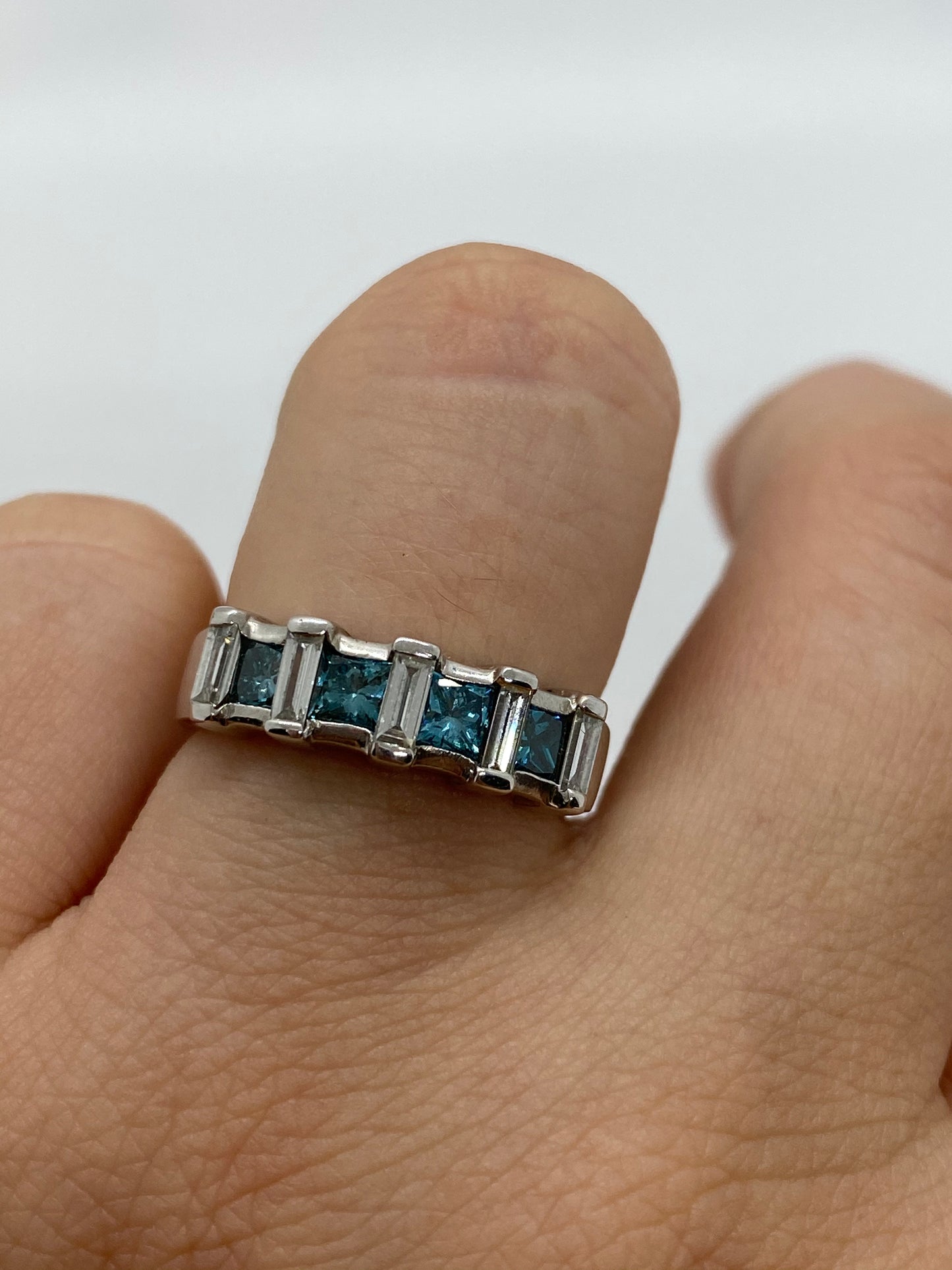 Blue Diamond Ring R17251