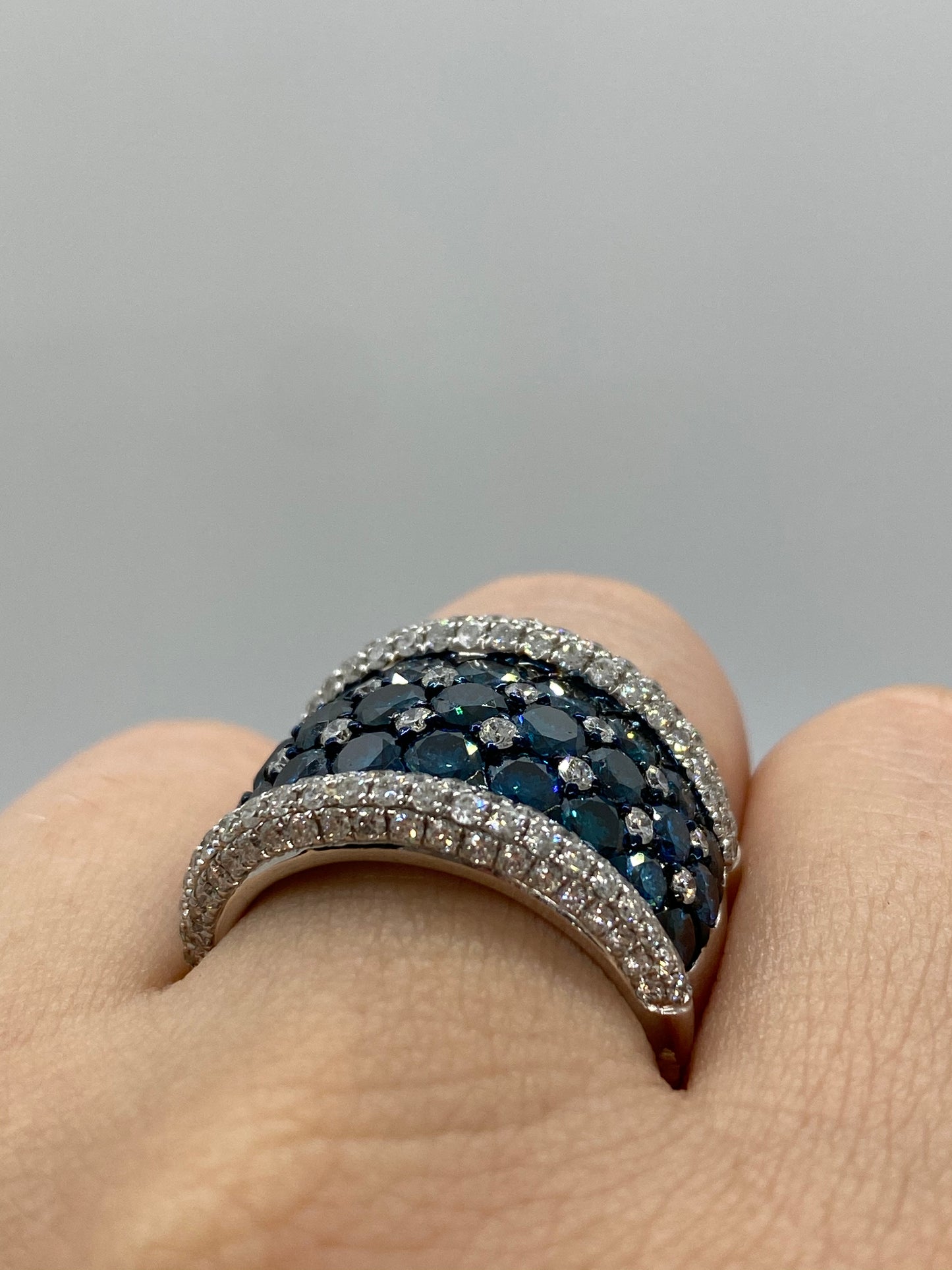 Blue Diamond Ring R18200