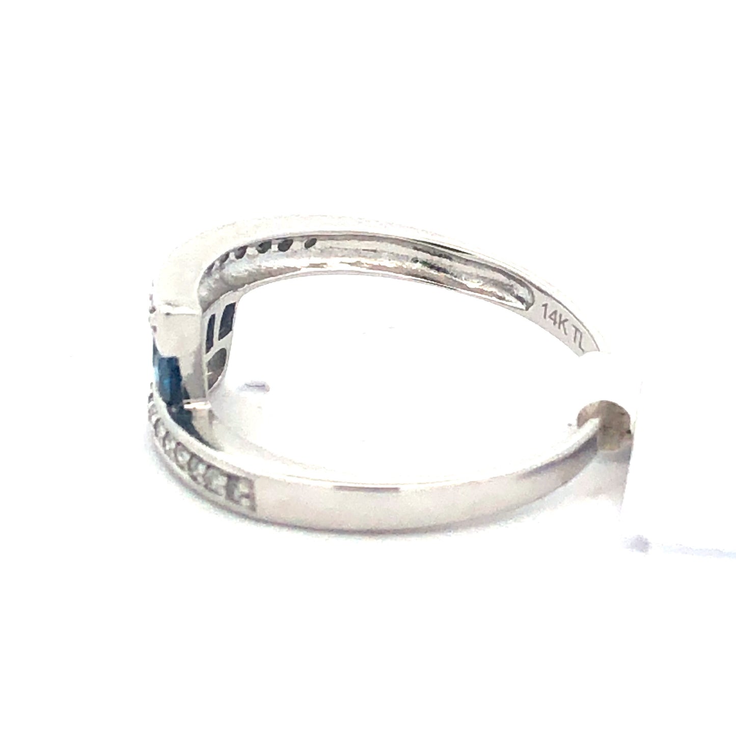 Blue Diamond Ring R20515