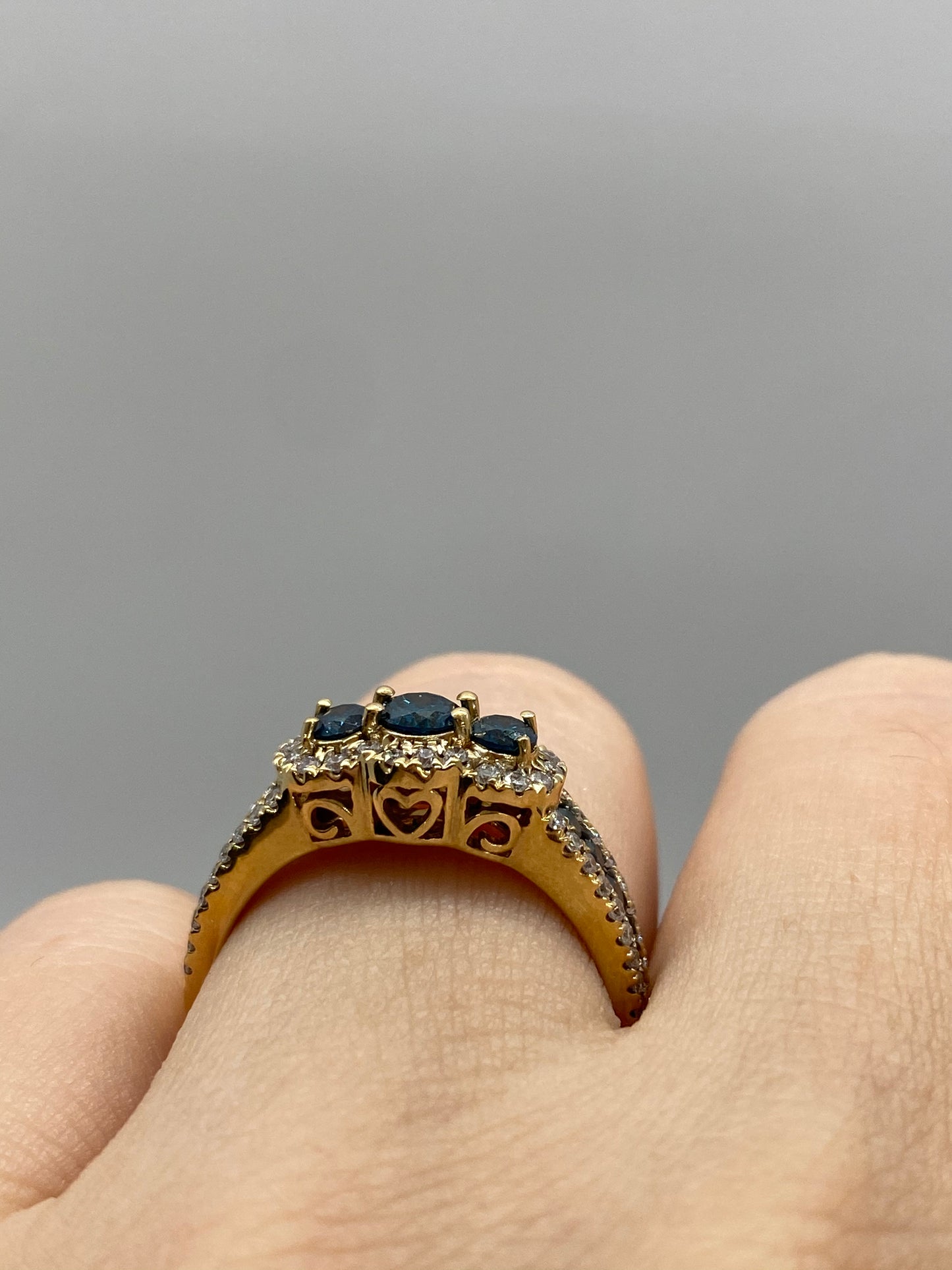 Blue Diamond Ring R20905