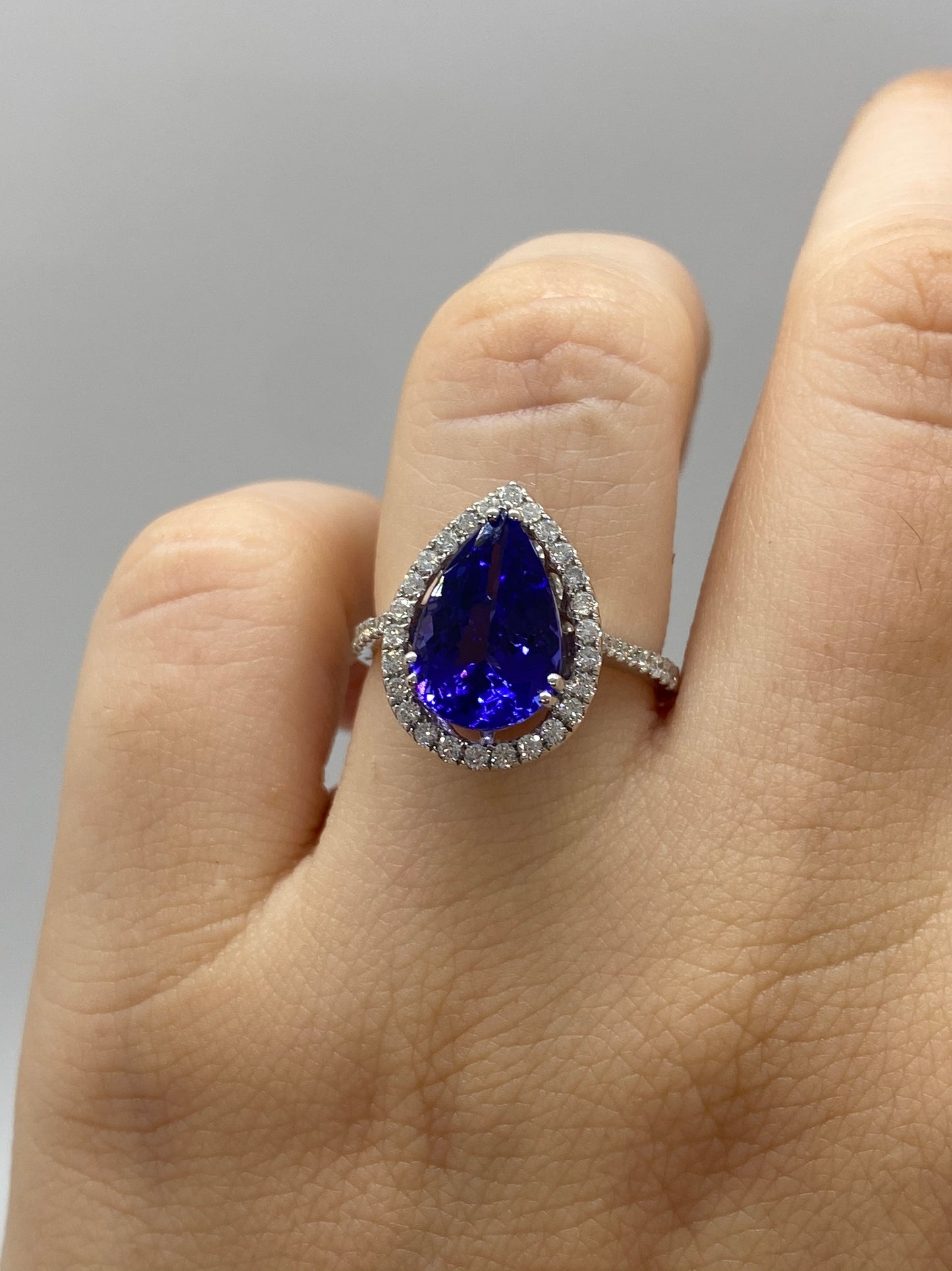 Tanzanite Ring R21909 - Royal Gems and Jewelry