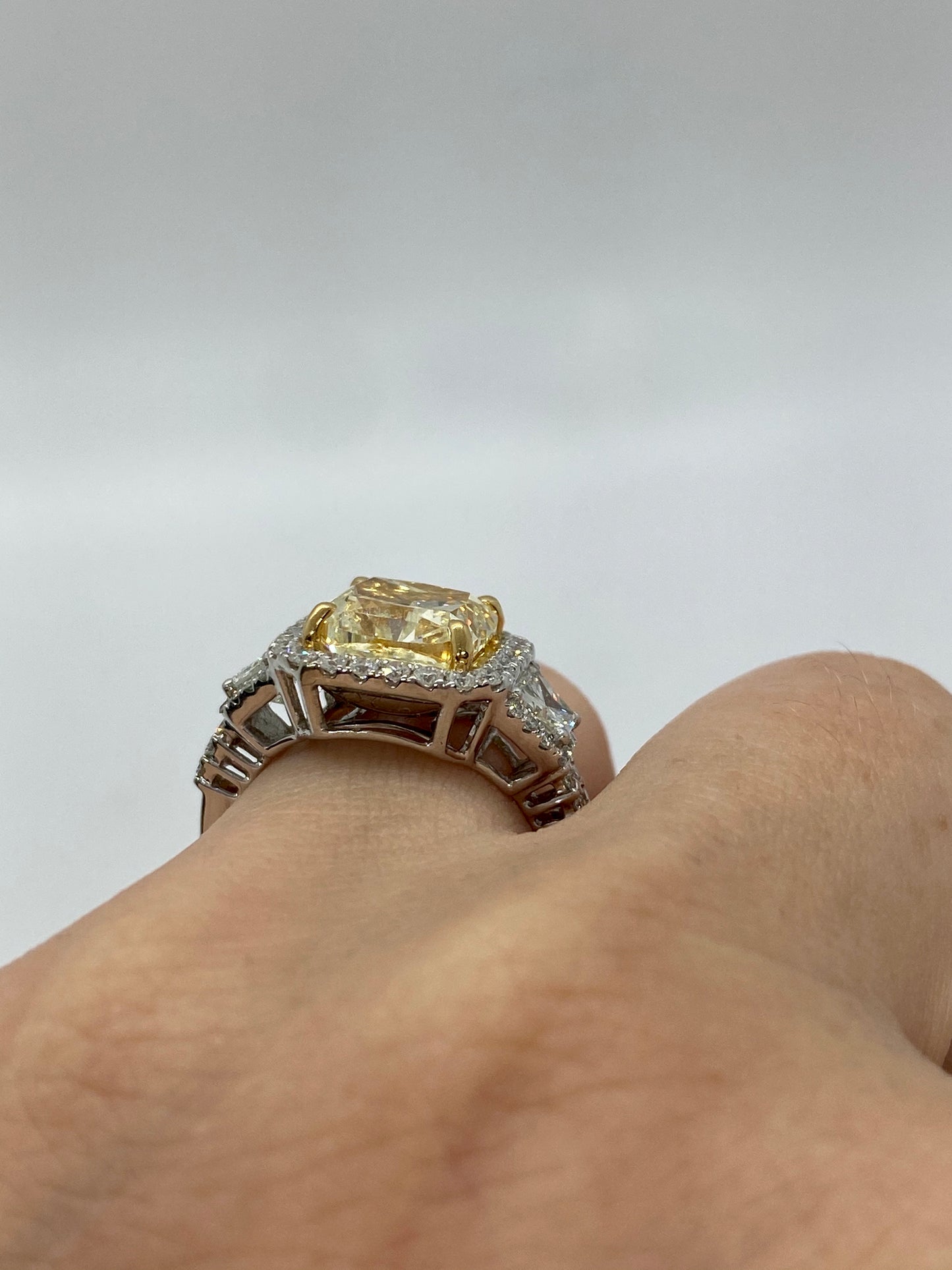 Yellow Diamond Ring R22758