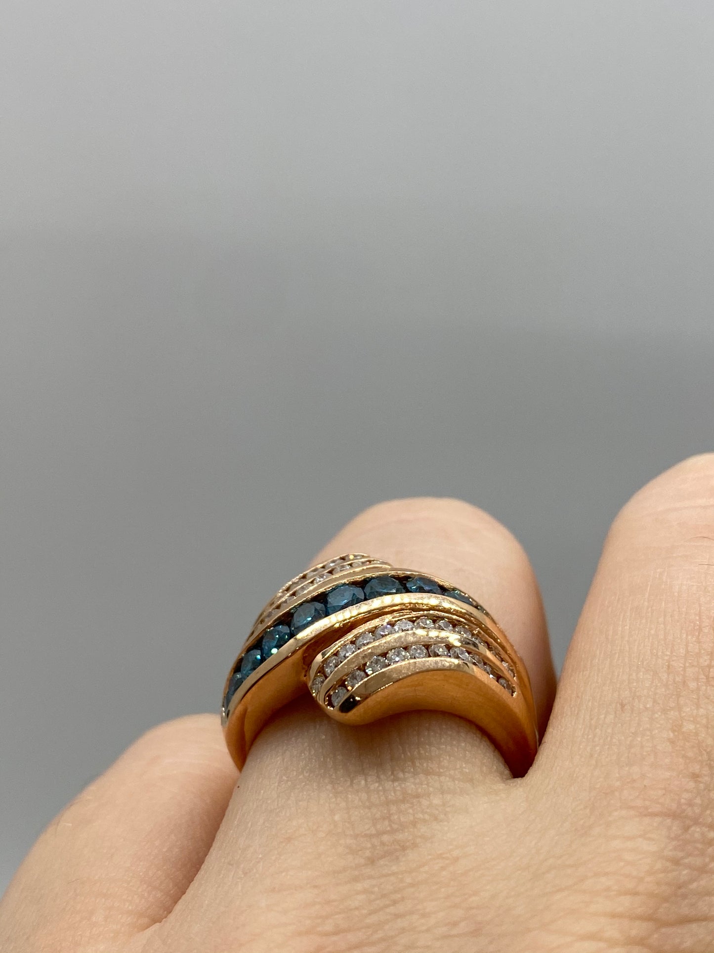 Blue Diamond Ring R23350