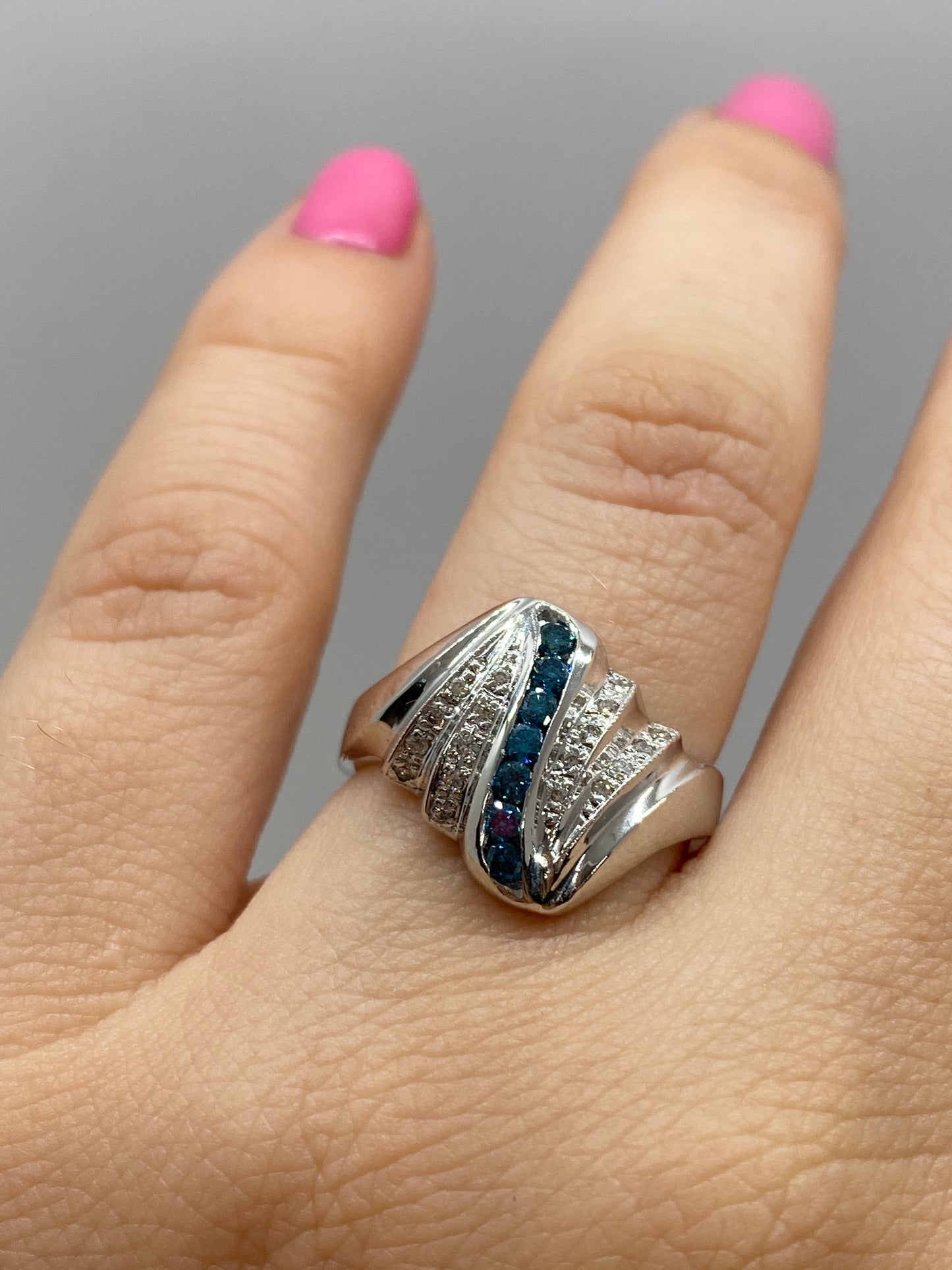 Blue Diamond Ring R23354