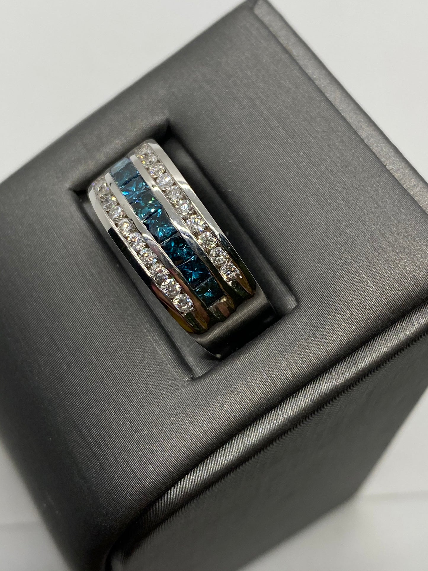 Men's Blue Diamond Ring R23376