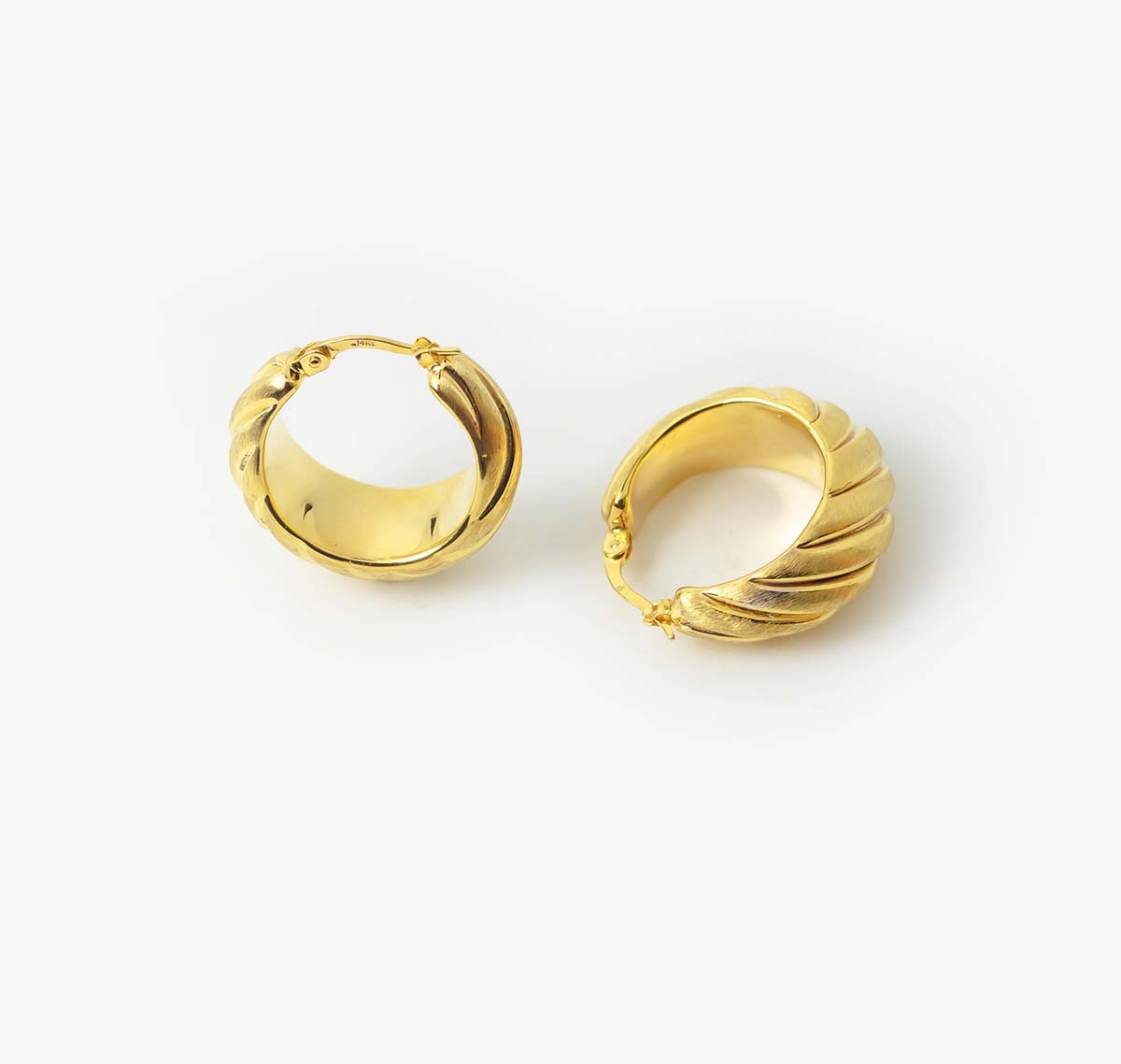 Gold Earring E13842